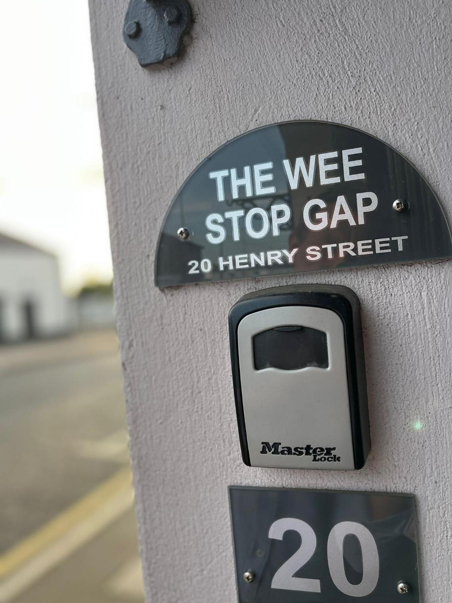 3 Bedroom Apartment, Ballymena, The Wee Stop Gap Exteriör bild